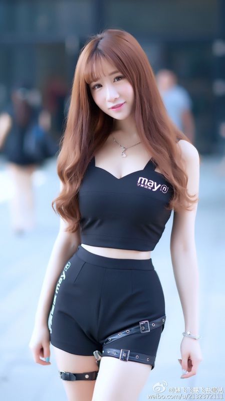 高清养眼美女张飞飞微博灵动美照图片