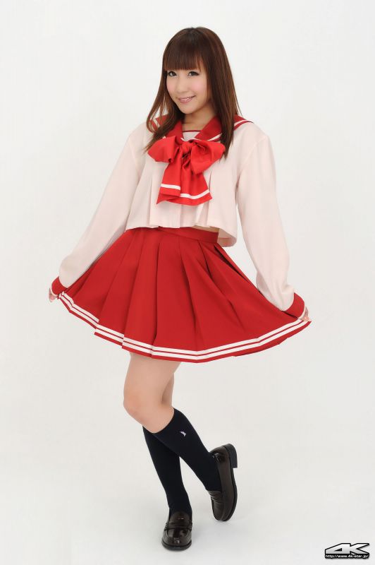 日本美女学生制服秋~ちひろ室内摄影图片