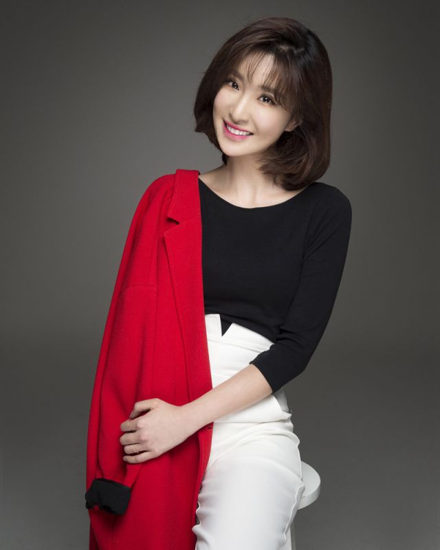 气质美女马晓灿冬日写真大片