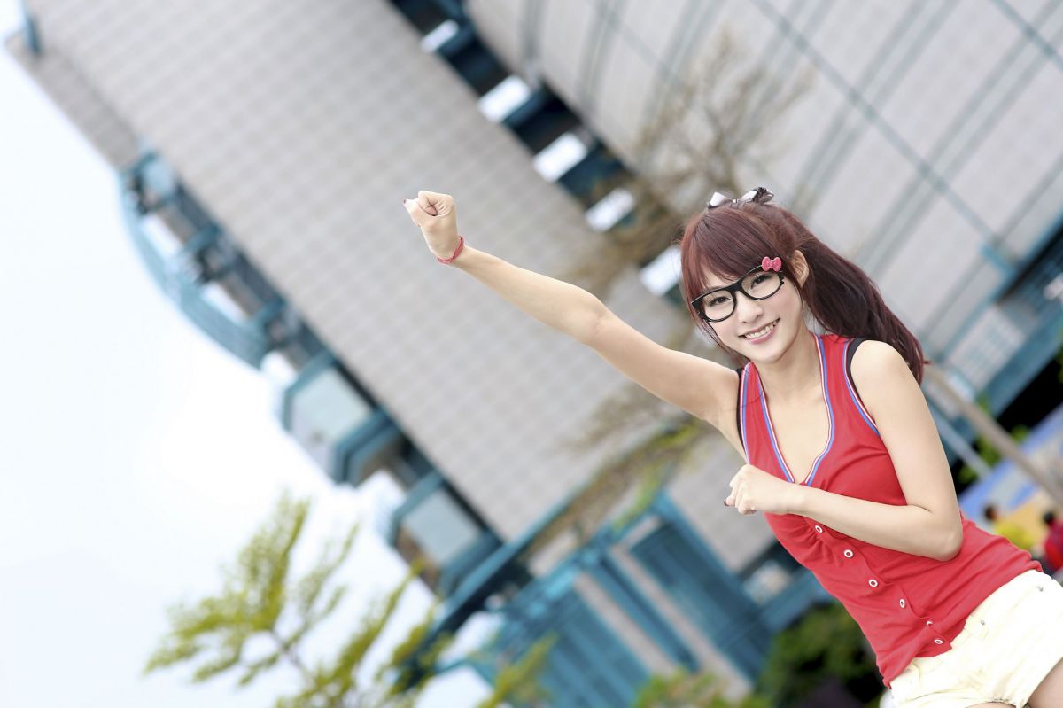 台湾女孩Jessica户外写真展甜美笑容