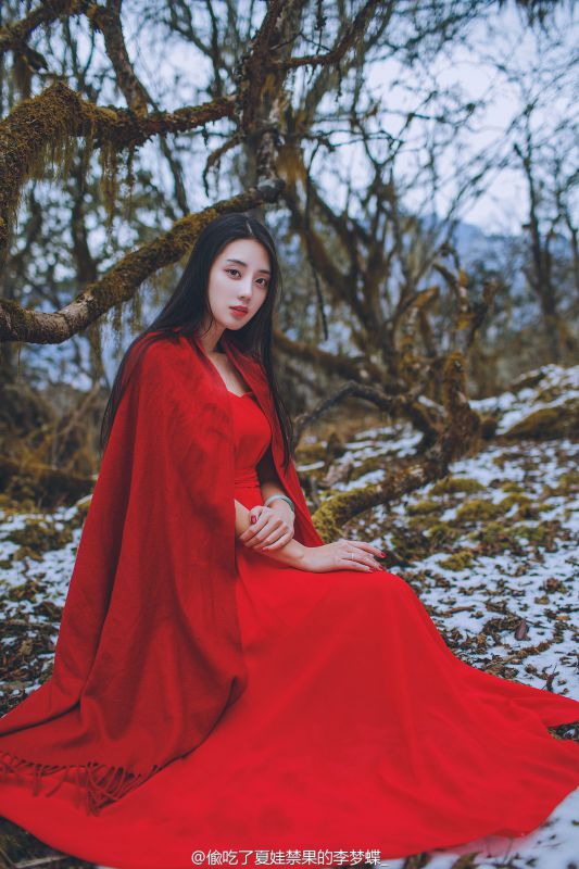 长发公主李梦蝶雪地清纯唯美图片