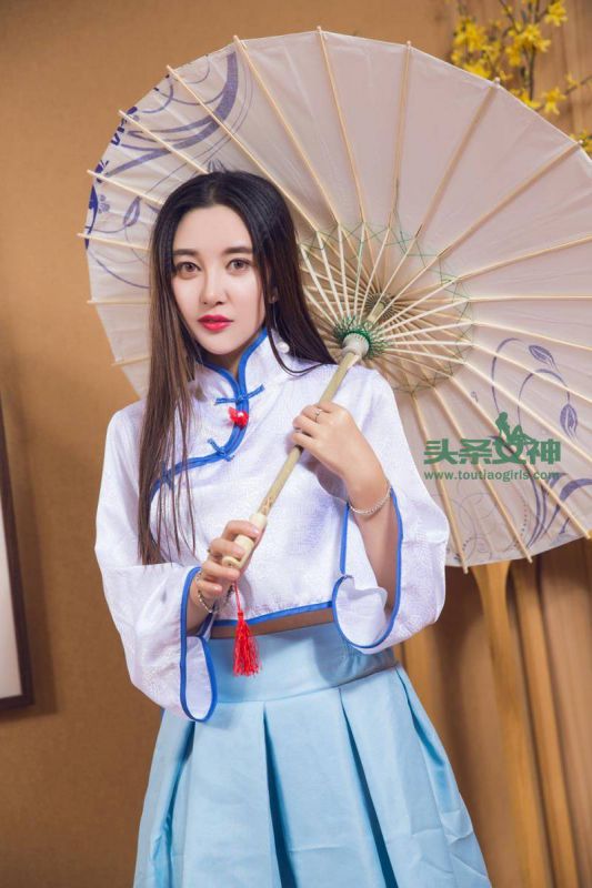90后酥胸美女李梓熙私房诱惑图集