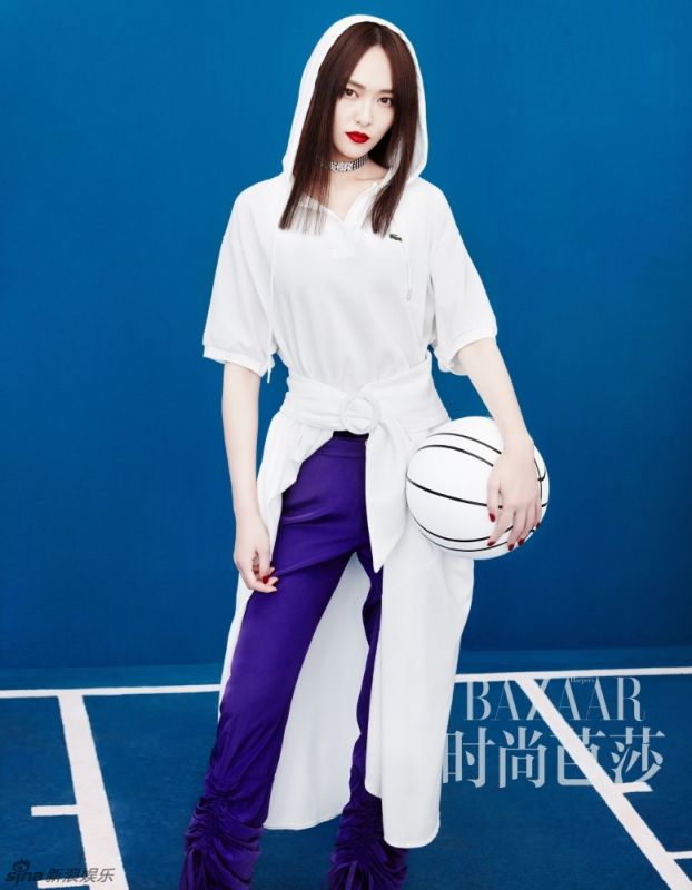 美女明星唐嫣妖娆红唇秀香肩引视觉震撼