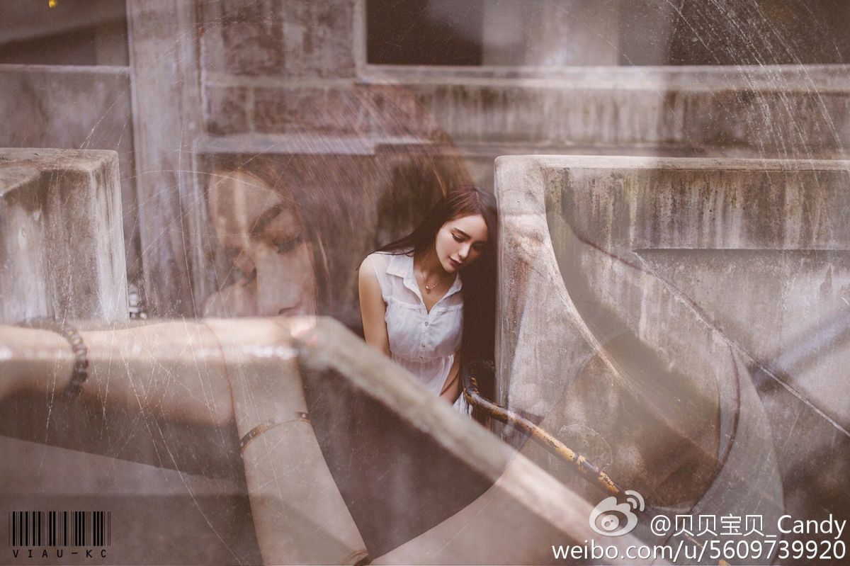 长发气质美女伊蓓Eva街头写真照片