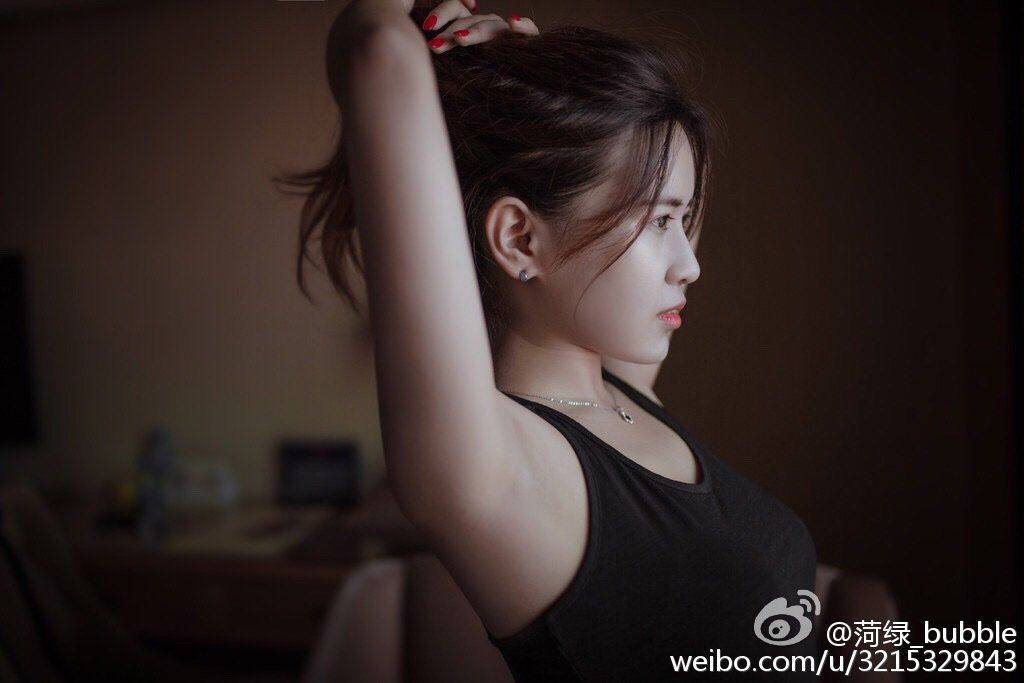 90后美眉图片菏绿Bubble微博唯美系写真