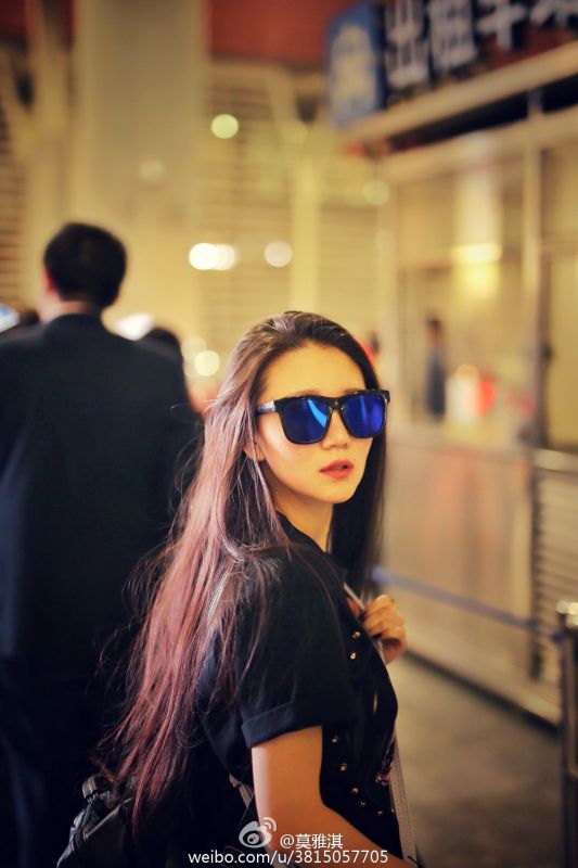 高清绝色美女莫雅淇Yaki性感写真图片