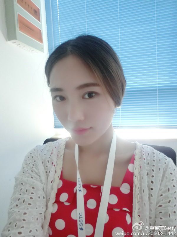90后美女夏馨蕊Betty微博私拍美图