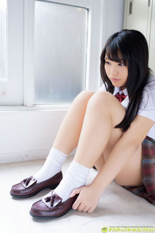日本巨乳美女渡边聪美性感私拍写真