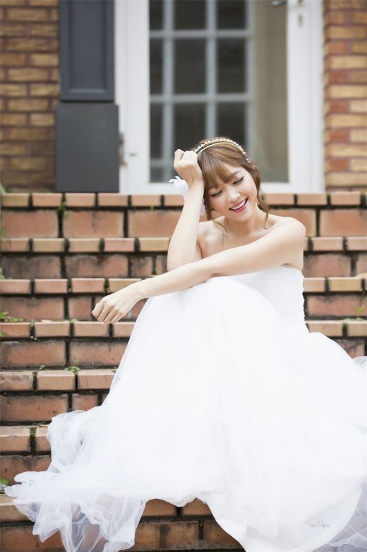 韩国车模李恩慧白色婚纱唯美写照