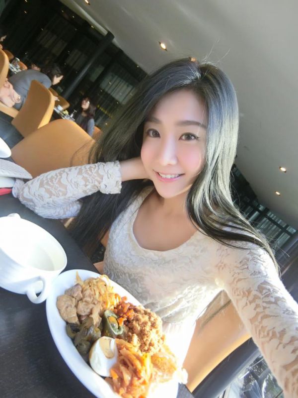 台湾美女模特Irene小头私拍图片合辑