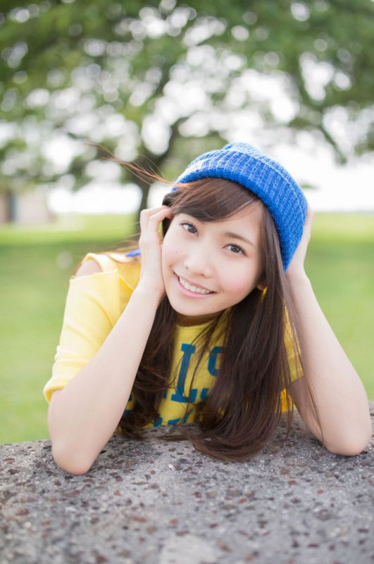 日本比基尼美女佐野雏子户外诱人写照