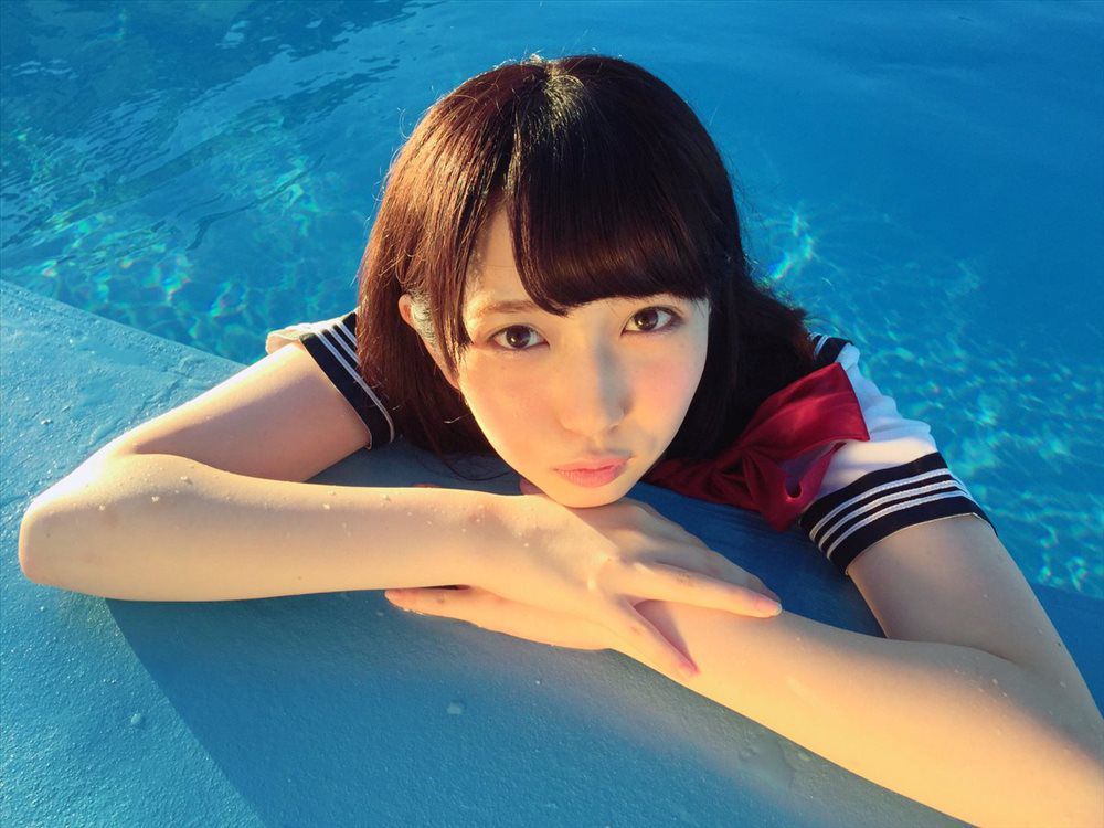 日本清纯美女西野早耶养眼私拍图片