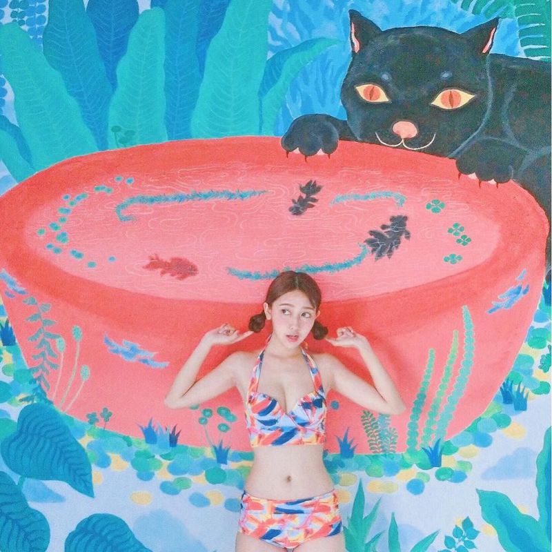 台湾大眼美女许庆伶唯美外拍图片