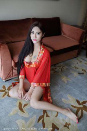 90后混血美女孟狐狸性感私拍写真