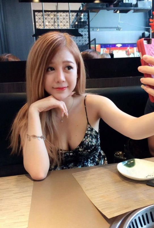 甜美型美女Kim Khanh唯美自拍图片