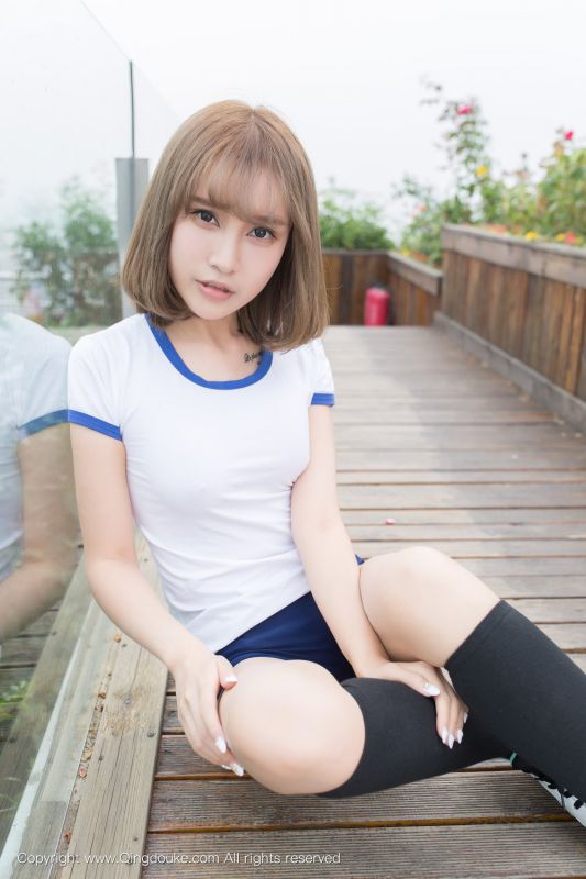 高清养眼美女米诺运动服写真图片