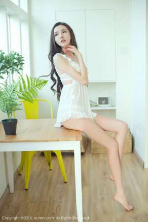 90后嫩模MM萌琪琪性感极致诱惑图片