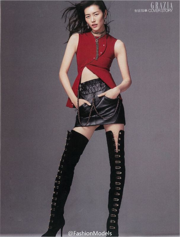 超模刘雯性感霸气大秀绝美锁骨