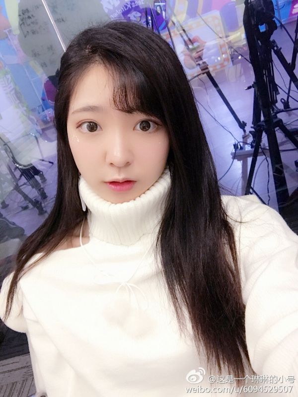 漂亮小美女汤嘉琳微博私拍写真图片