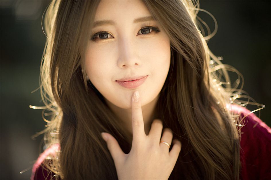 韩国车模申世河户外唯美写真照
