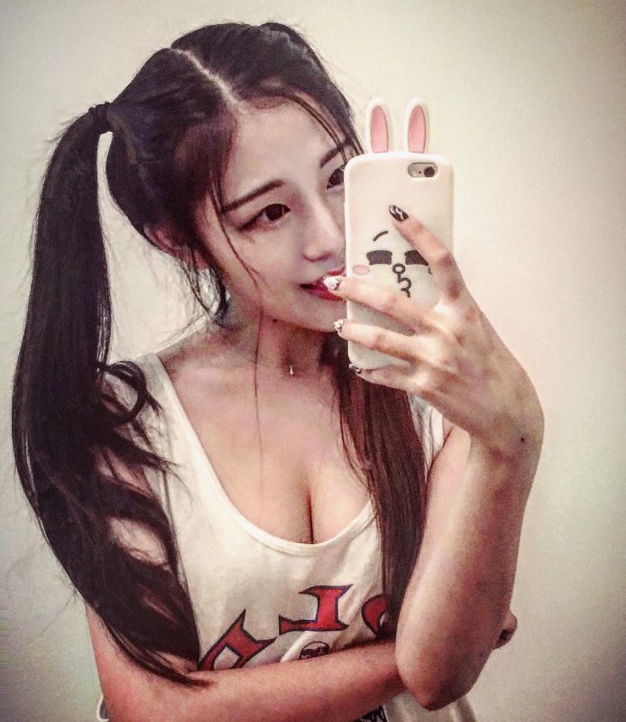 极品气质美女刘雨诗私拍养眼美照图片
