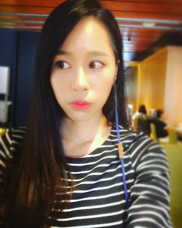 美女翻译权贞妍私拍美照图片合辑