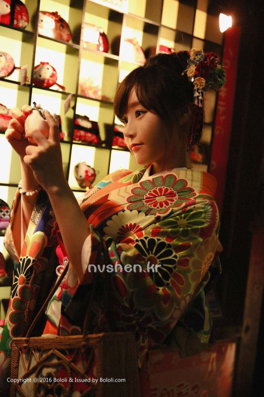 90后漂亮美眉柳侑绮清纯唯美图集