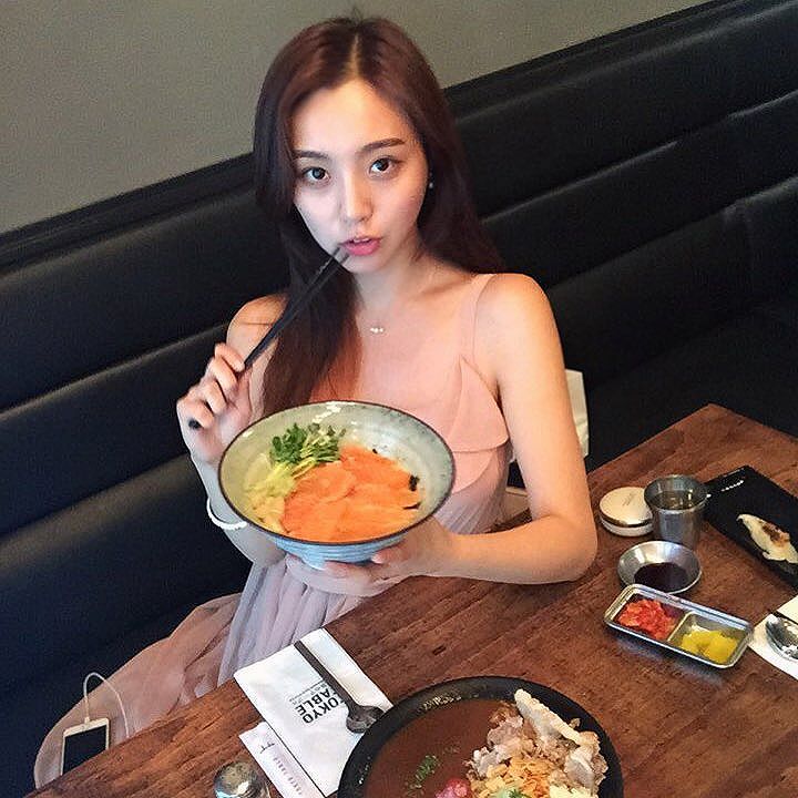 韩国美女模特曹世辉时尚私拍图片