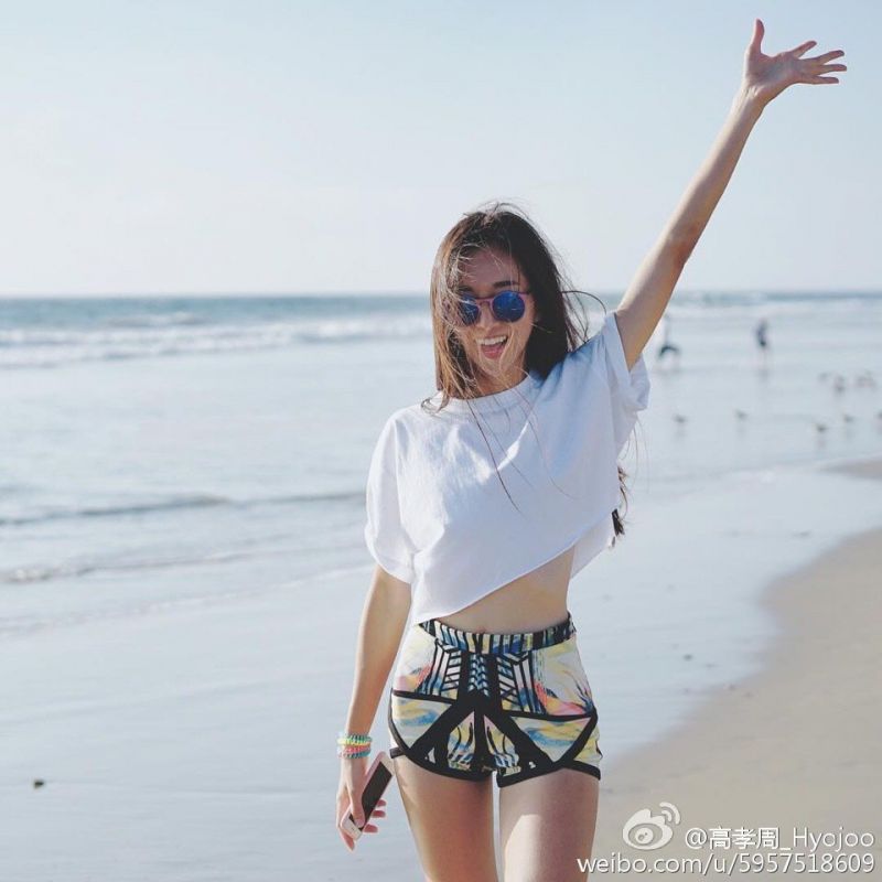 长腿高挑美女高孝周微博清新美照