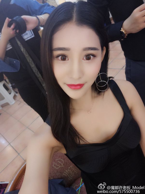 漂亮美眉图片许子吟Yogurt私拍养眼美照