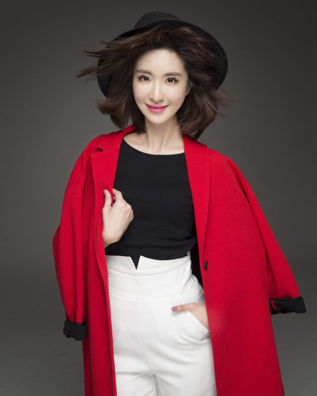 气质美女马晓灿冬日写真大片