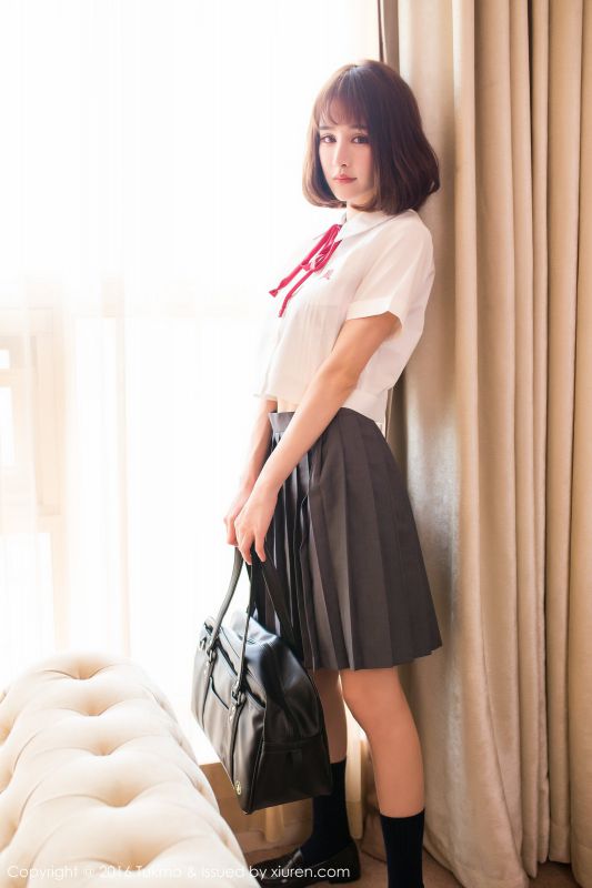 90后制服美女Cheryl青树性感私房照