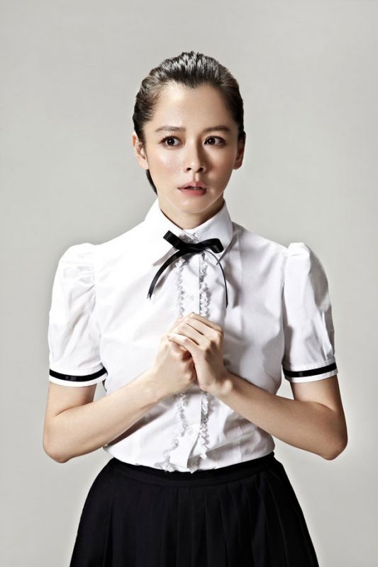 台湾女歌手徐若u最新写真展甜美笑容