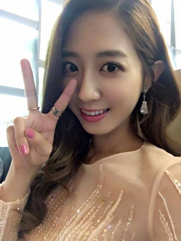 台湾美女模特洪诗涵私拍图片大全