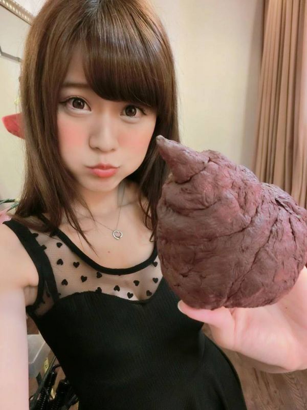 台湾清纯美女邱俞uWhite自拍写真
