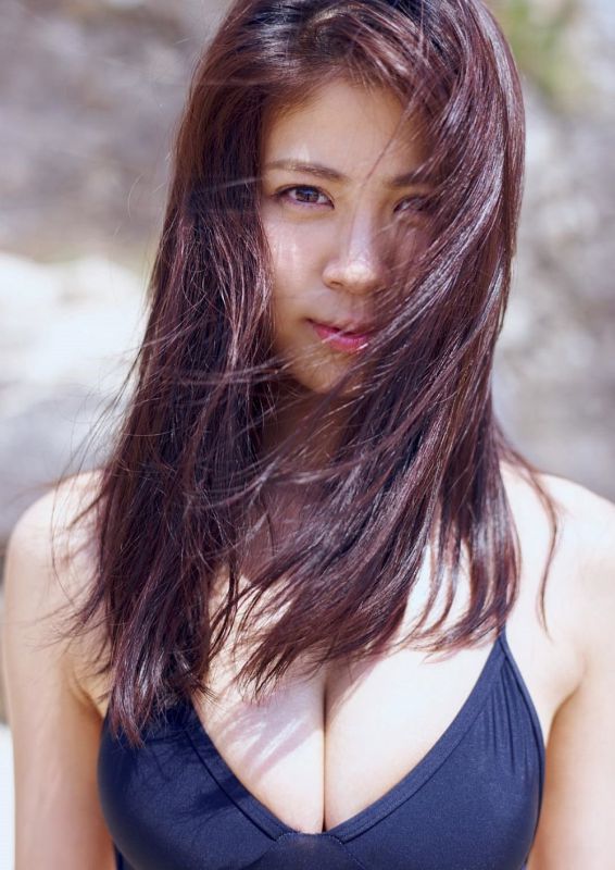 日本少女泽北露娜比基尼性感写真