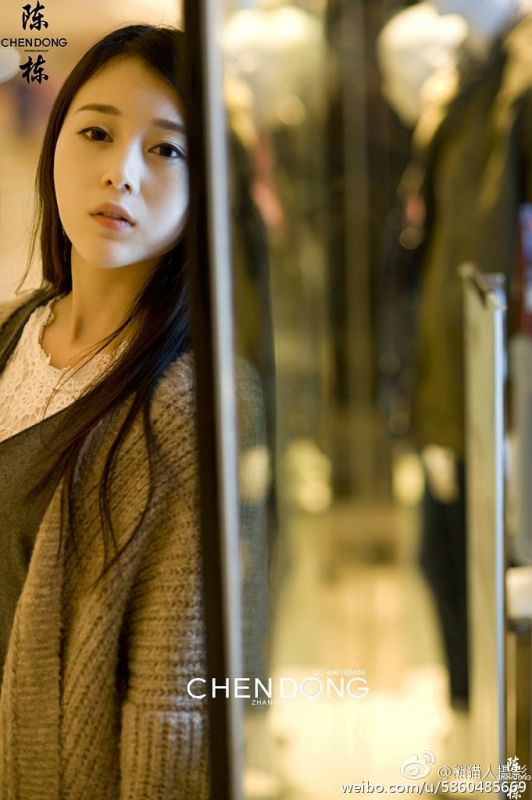 90后美女模特赵小米Kitty摄影写真图片合集