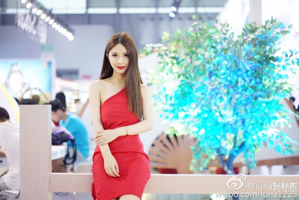 甜美女孩张静燕微博私房写真清纯动人