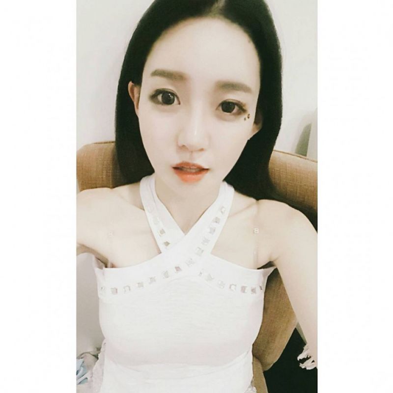 韩国美女组合朴恩率私拍写真图片