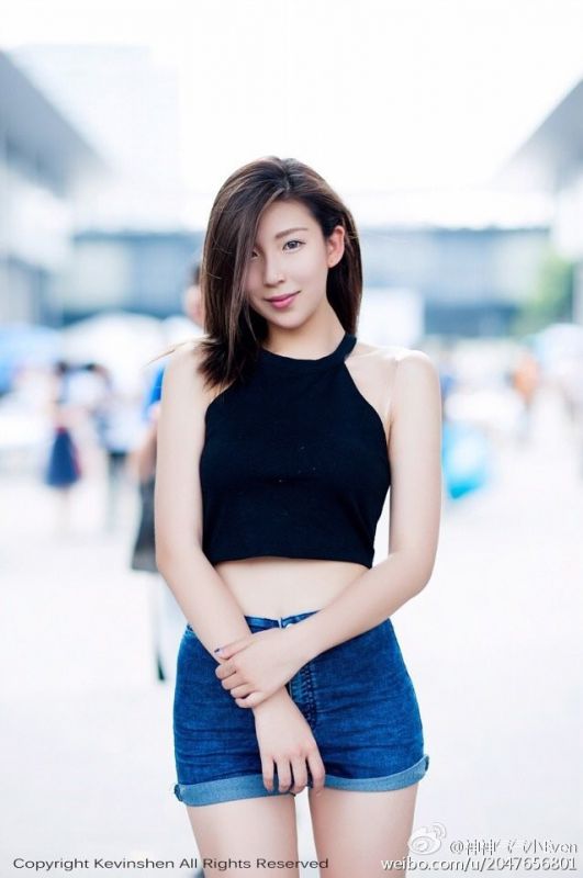 长腿美女神神气气小Even微博写真图片
