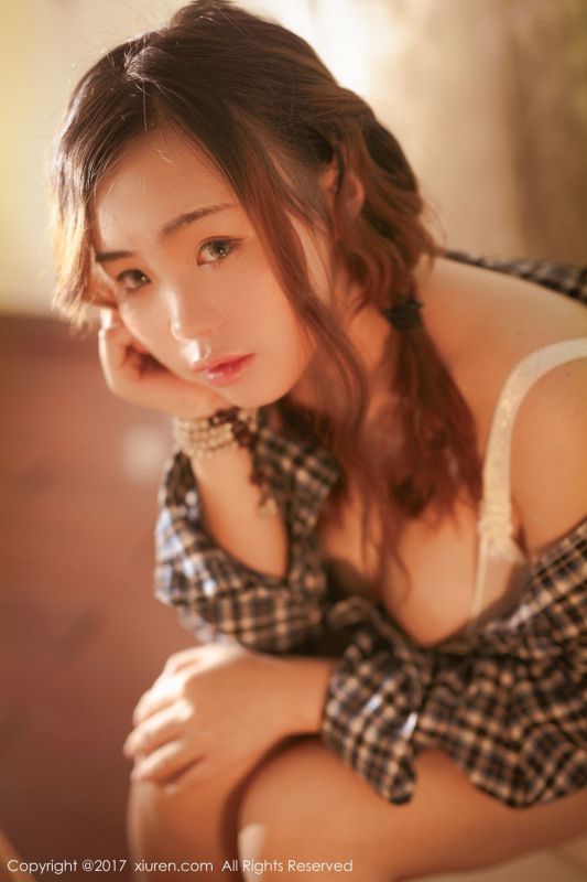 童颜巨乳美女米爱Demon透明内衣写真