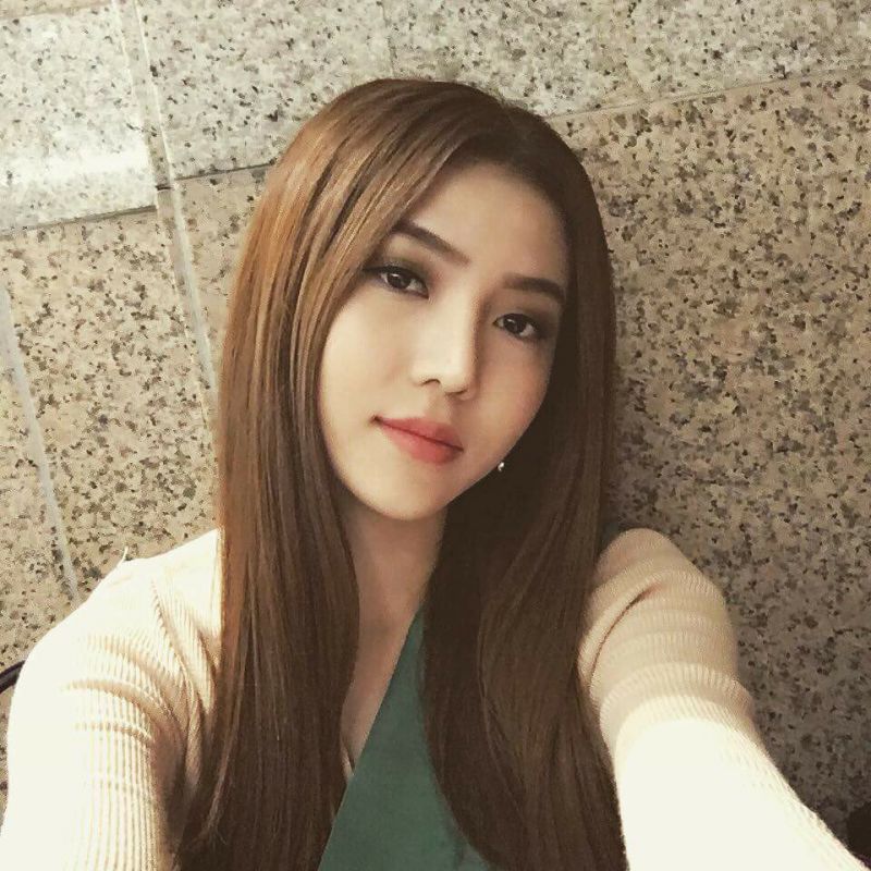 90后养眼美女阮氏玉媛比基尼写真