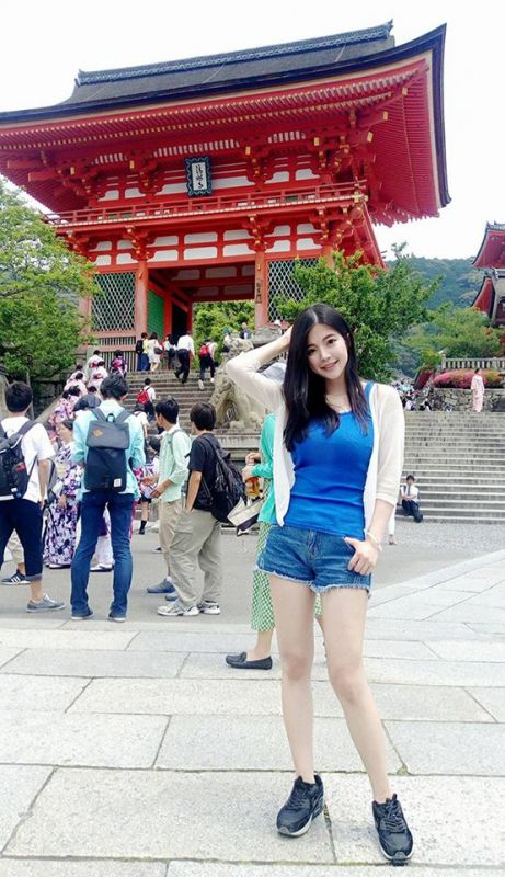 台湾美女学生Jane Chen生活美照清纯动人