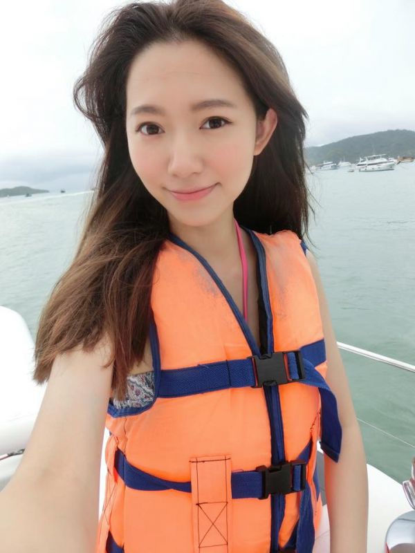 台湾邻家美人张s予私拍写真图片