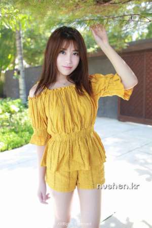 秀人网清纯美女模特许诺Sabrina外拍写真图片