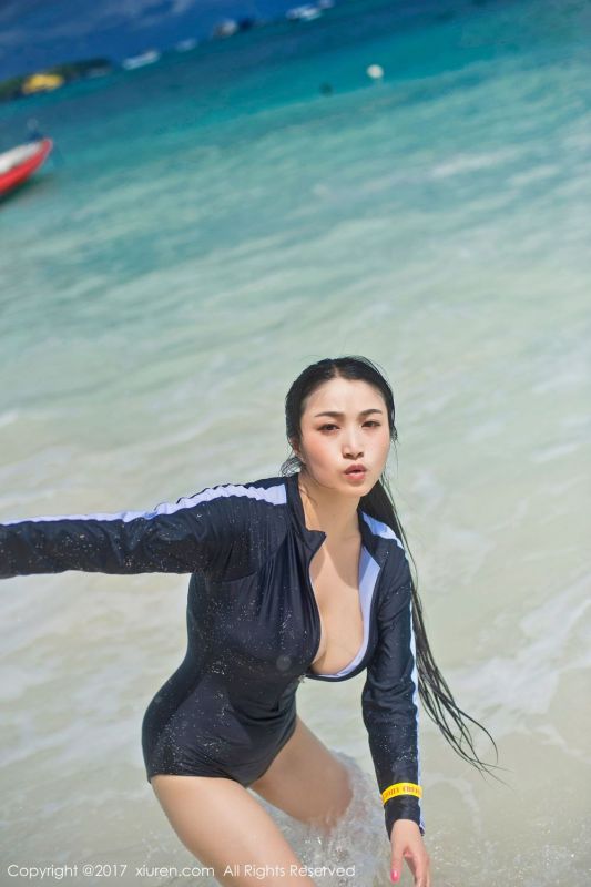 清纯美女盼盼已鸠私房性感写真巨乳诱人