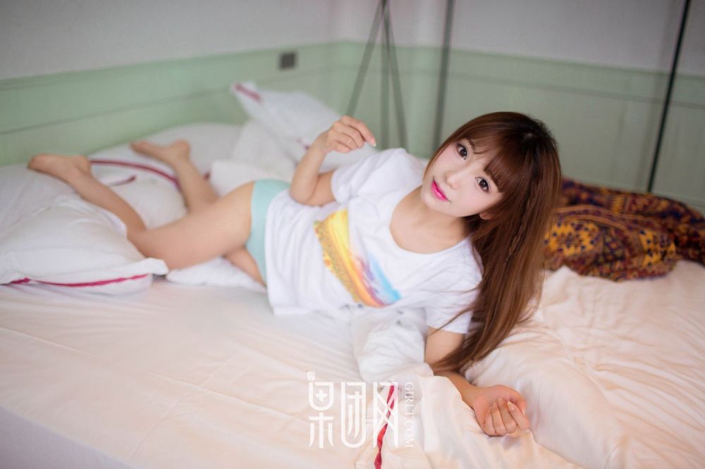 美女萝莉私房内衣写真清纯迷人