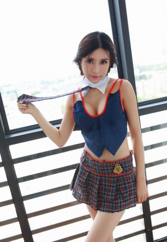 推女神中国美女模特Yumi尤美性感私房照