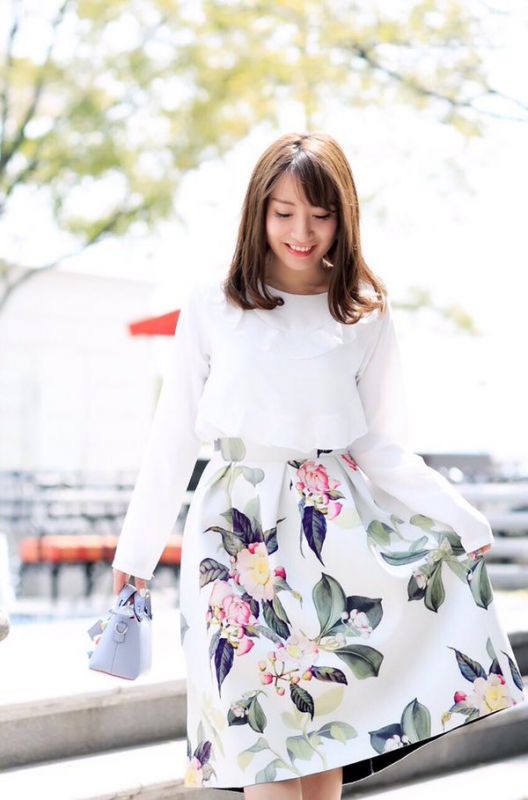 日本人气模特大口智惠美私拍写真图片
