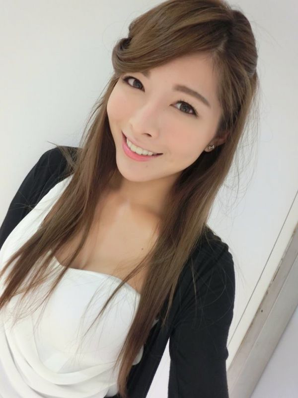 重机车美女廖坎蒂自拍写真图片